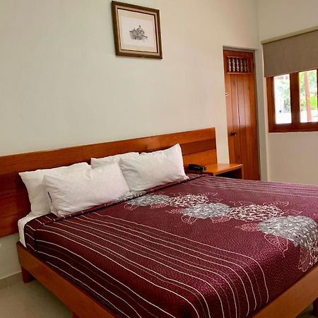 Hotel Posada Del Sol Apatzingan de la Constitucion Bagian luar foto