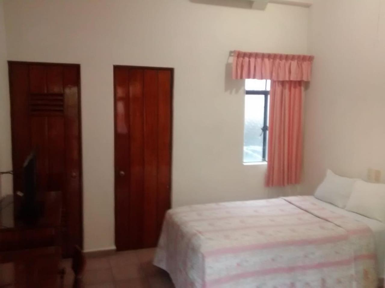 Hotel Posada Del Sol Apatzingan de la Constitucion Bagian luar foto