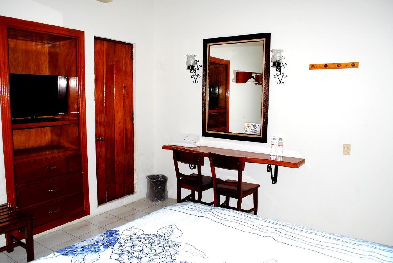 Hotel Posada Del Sol Apatzingan de la Constitucion Bagian luar foto