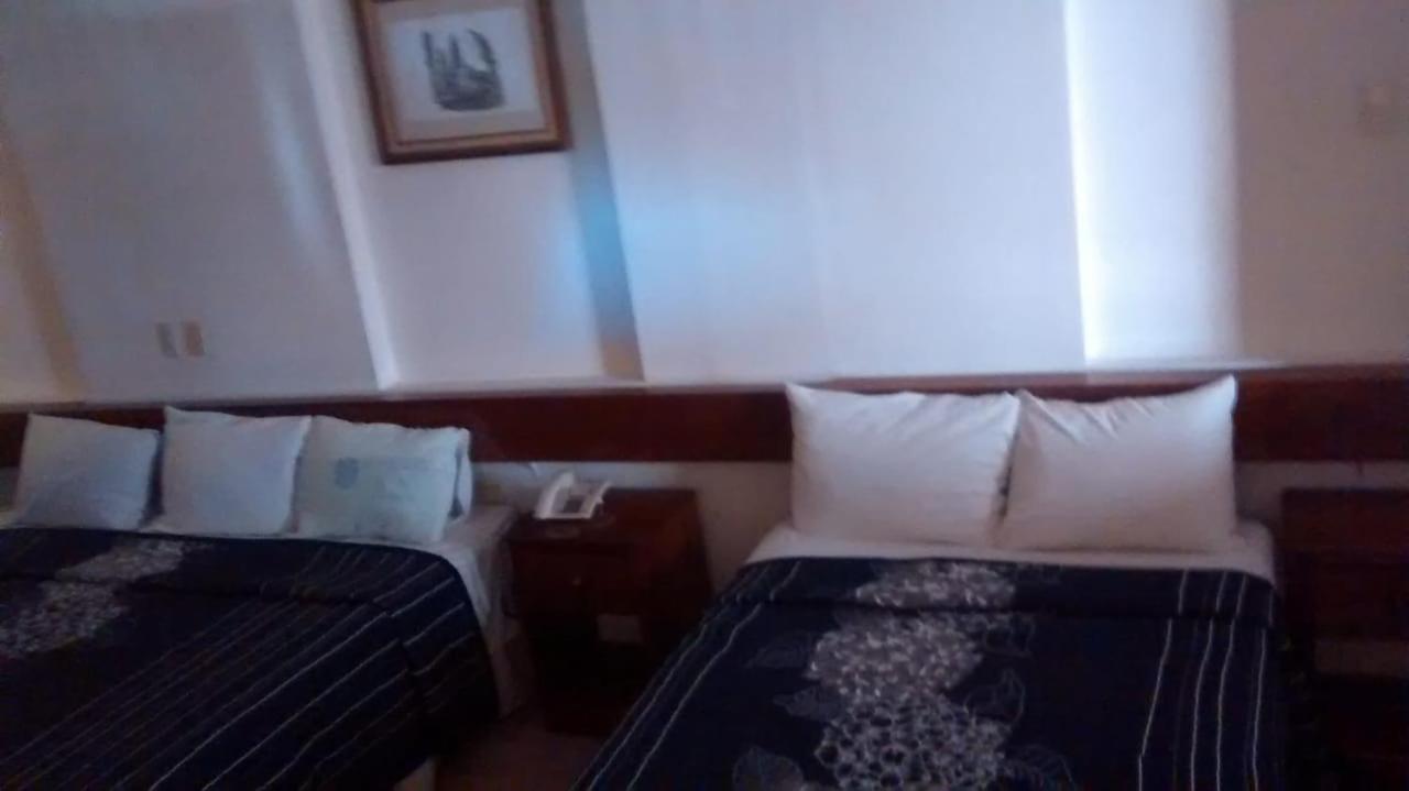 Hotel Posada Del Sol Apatzingan de la Constitucion Bagian luar foto